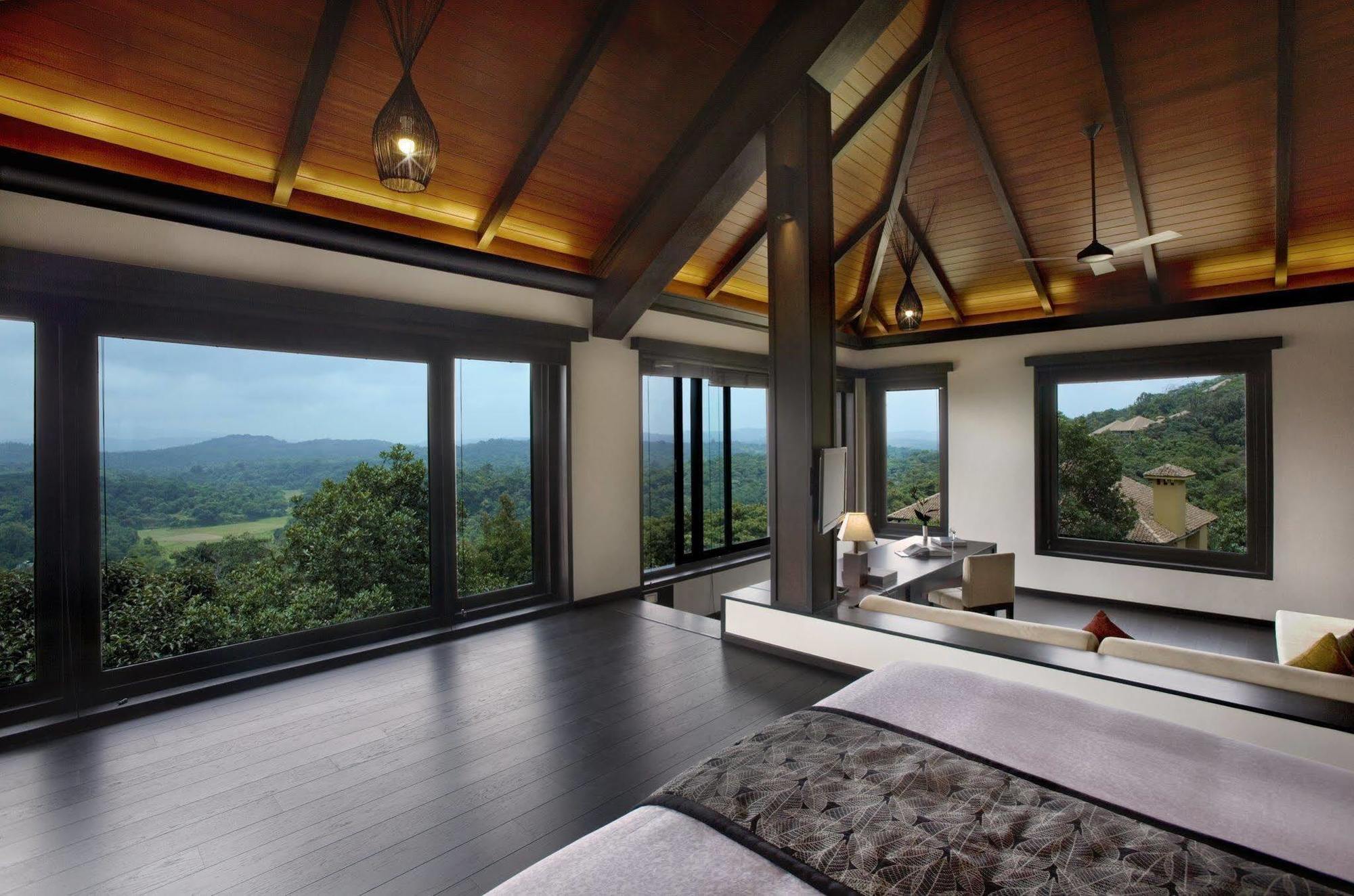 Taj Madikeri Resort & Spa Coorg Værelse billede